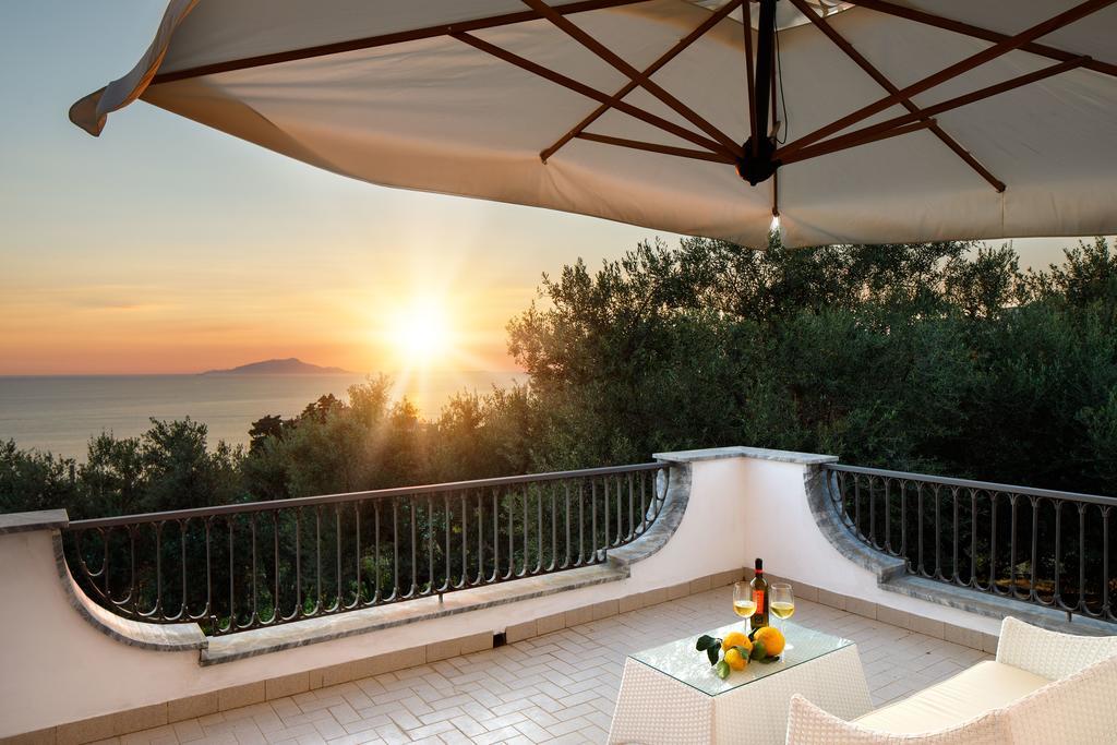 Appartement Il Nido Del Gabbiano à Massa Lubrense Extérieur photo